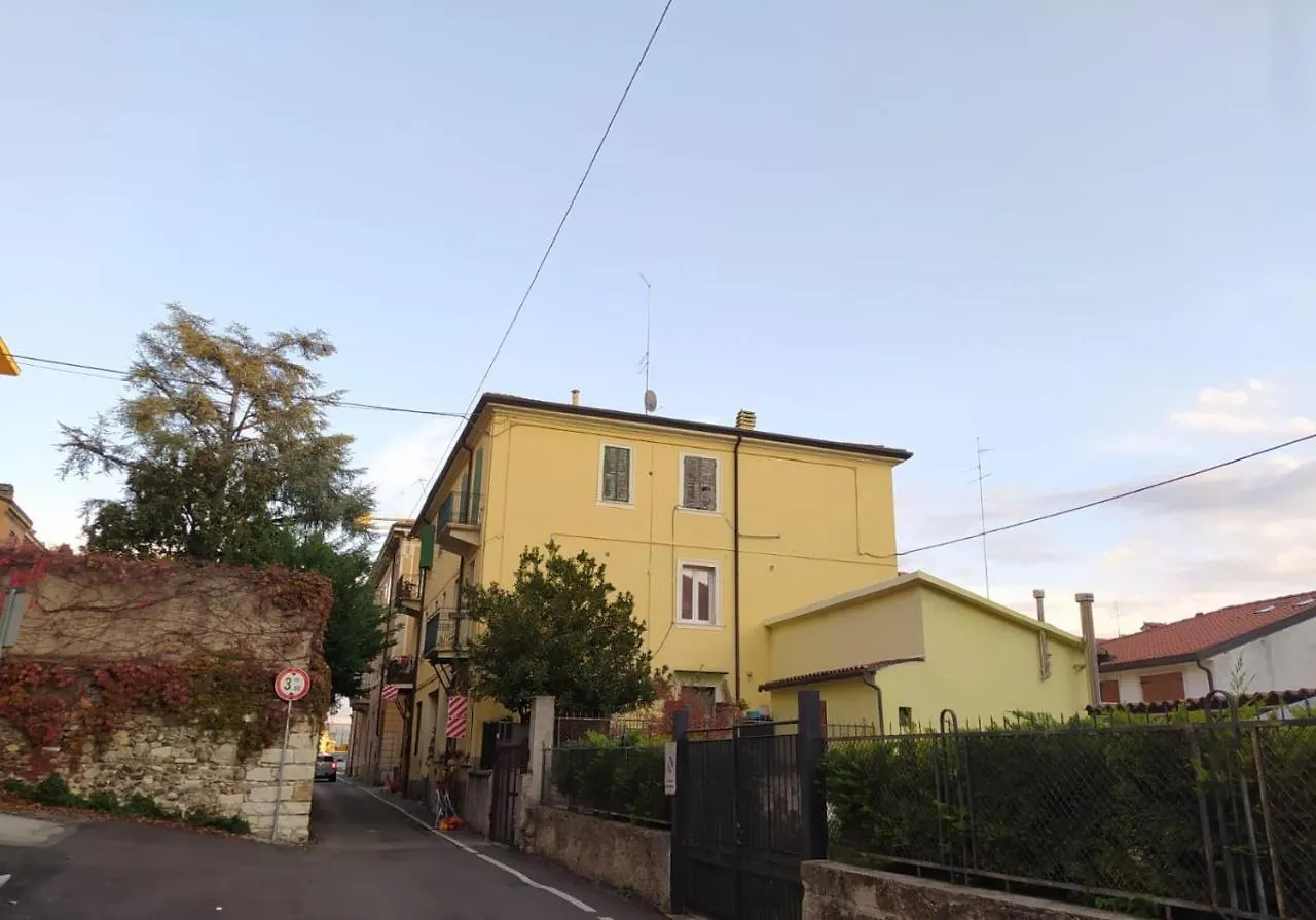 Apartment Ferienwohnung Verona-Portavescovo Graziosa Casa Con Balcone