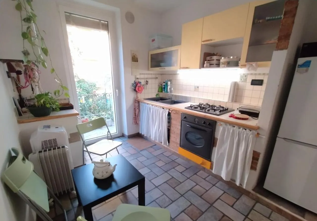[Verona-PortaVescovo] Graziosa casa con balcone Appartamento 0*, Verona