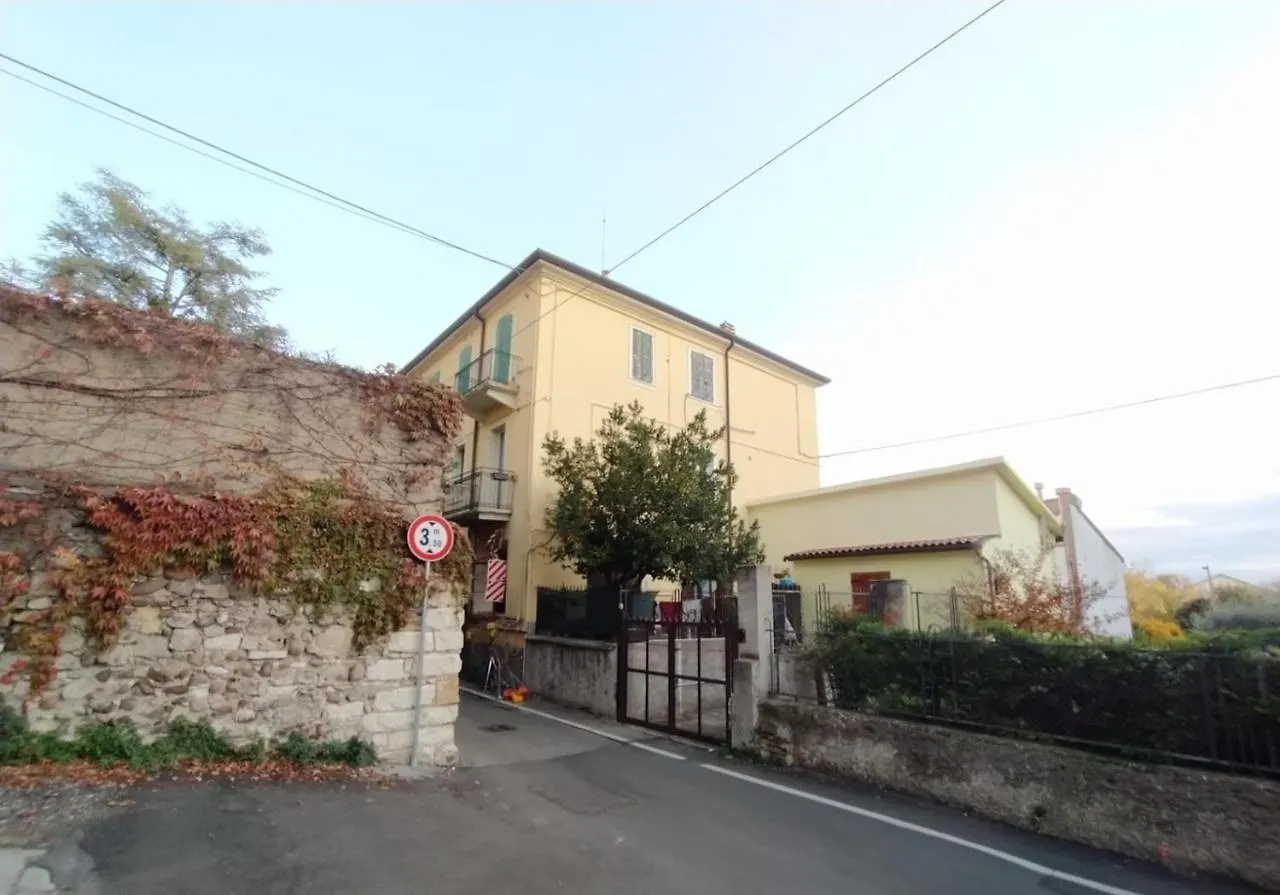 [Verona-PortaVescovo] Graziosa casa con balcone Appartamento Italia