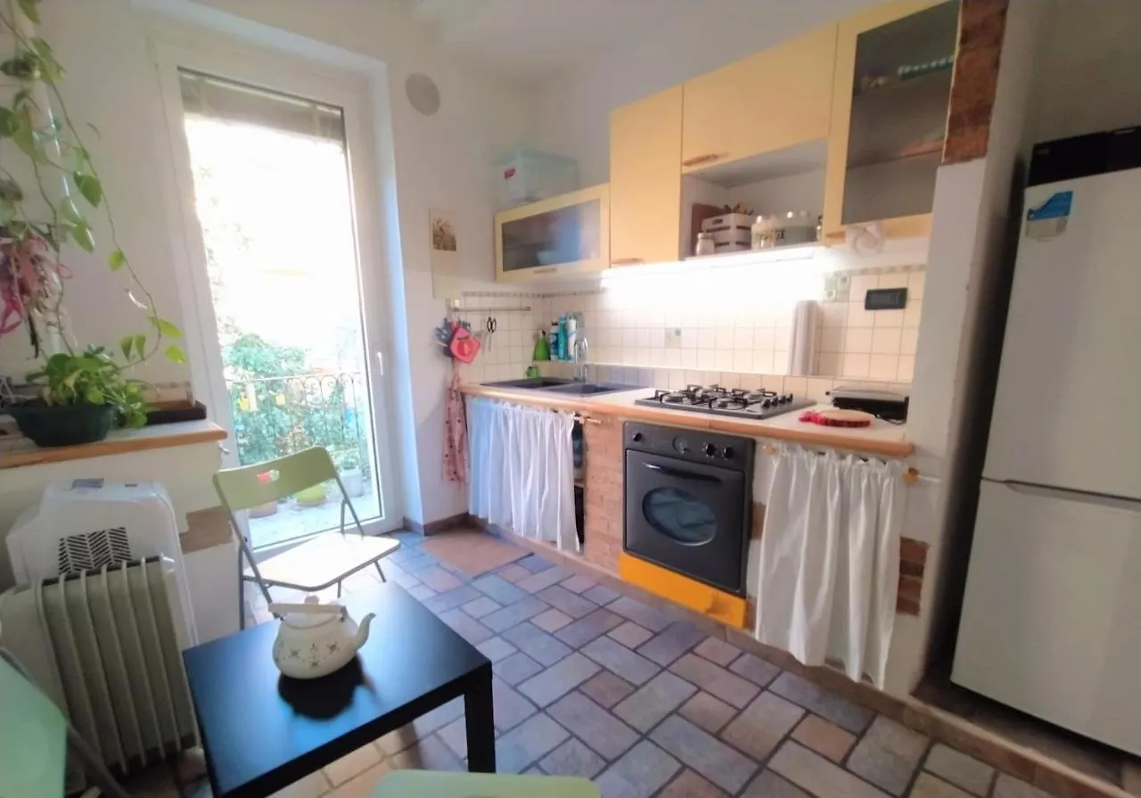 [Verona-PortaVescovo] Graziosa casa con balcone Appartamento Verona