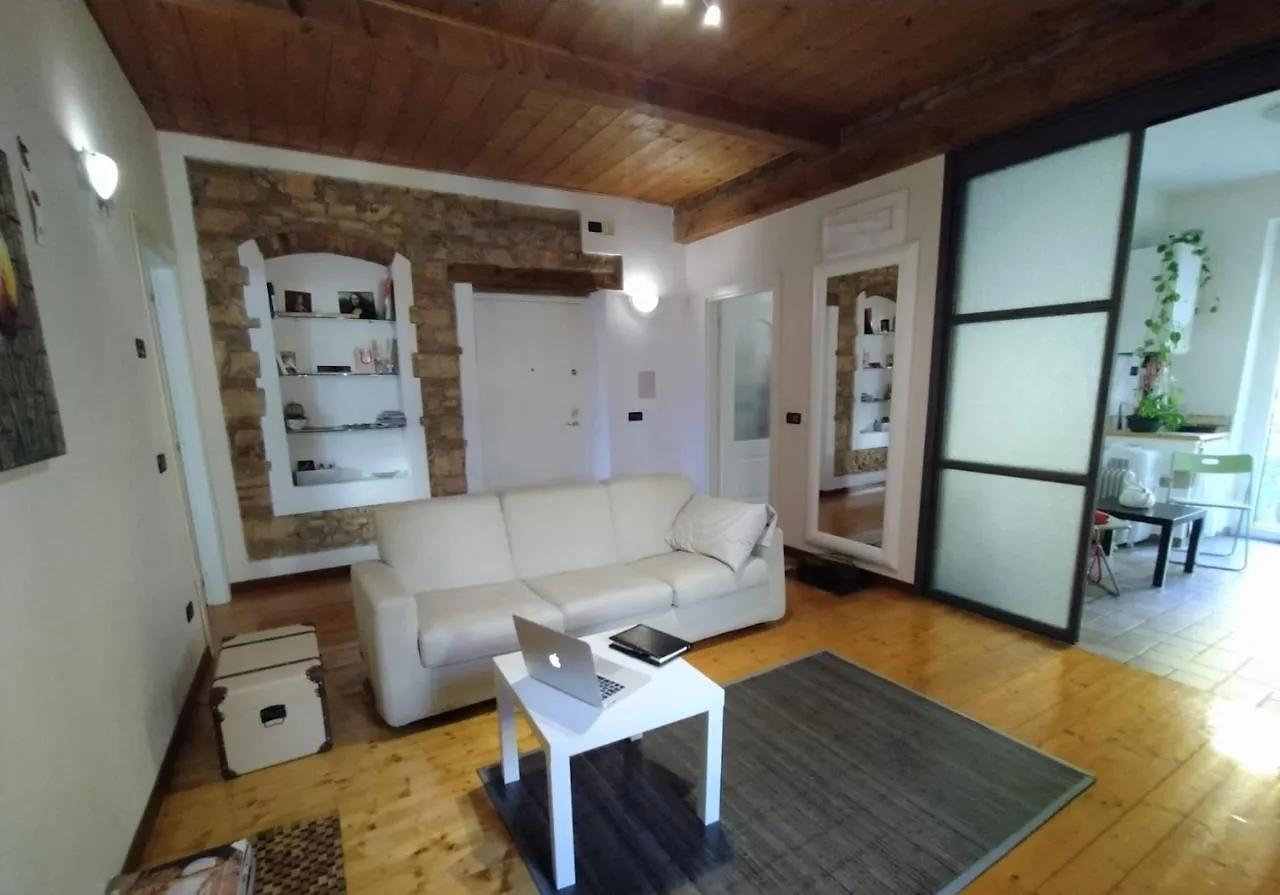Verona-Portavescovo Graziosa Casa Con Balcone Apartamento